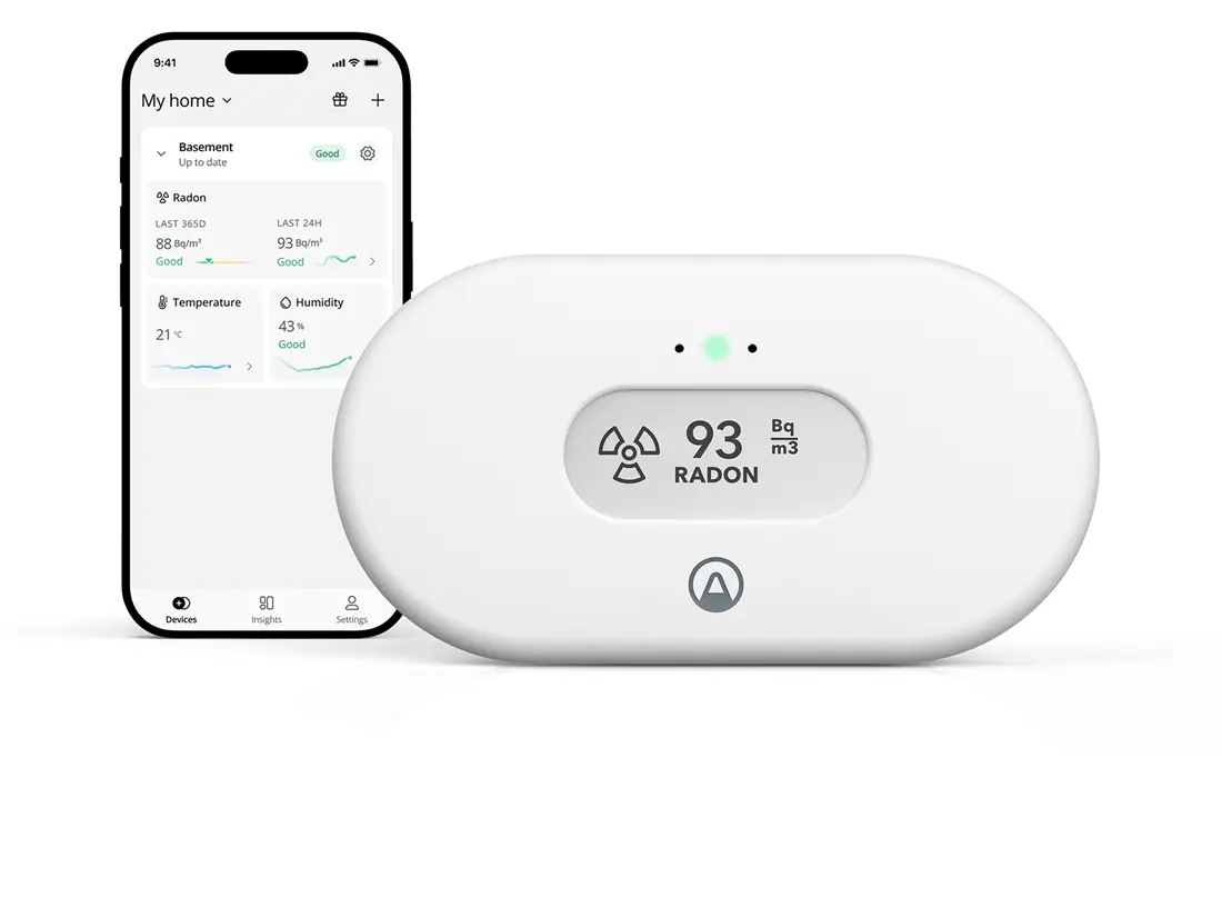 01%20-%20Airthings%20View%20Radon%20-%20Hero%20Image%20-%20Main%20with%20App%20Light%20-%20Main%20INTL%202_GLOW_WEB